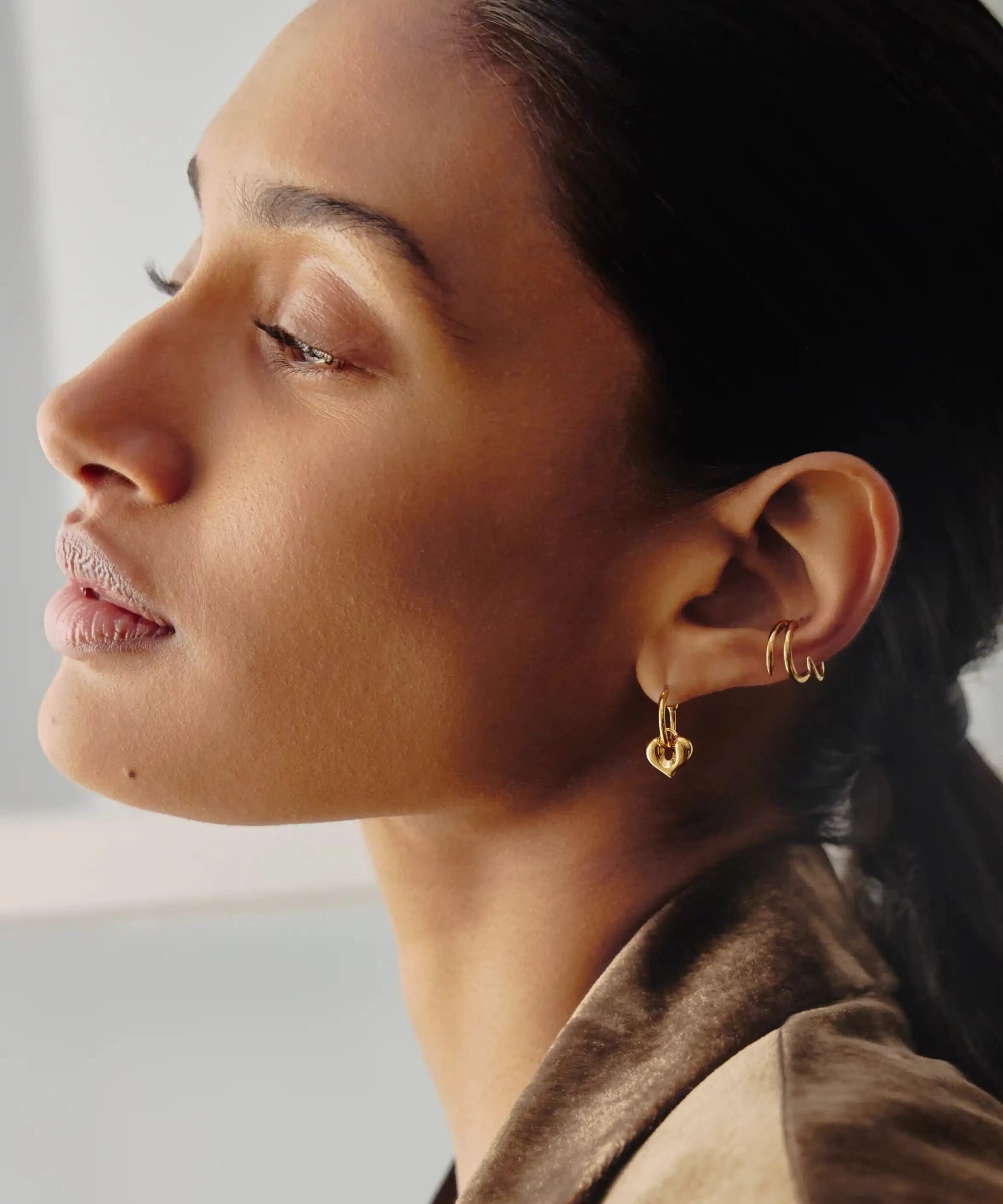 Alternative view of Claw Lacuna Ear Cuff