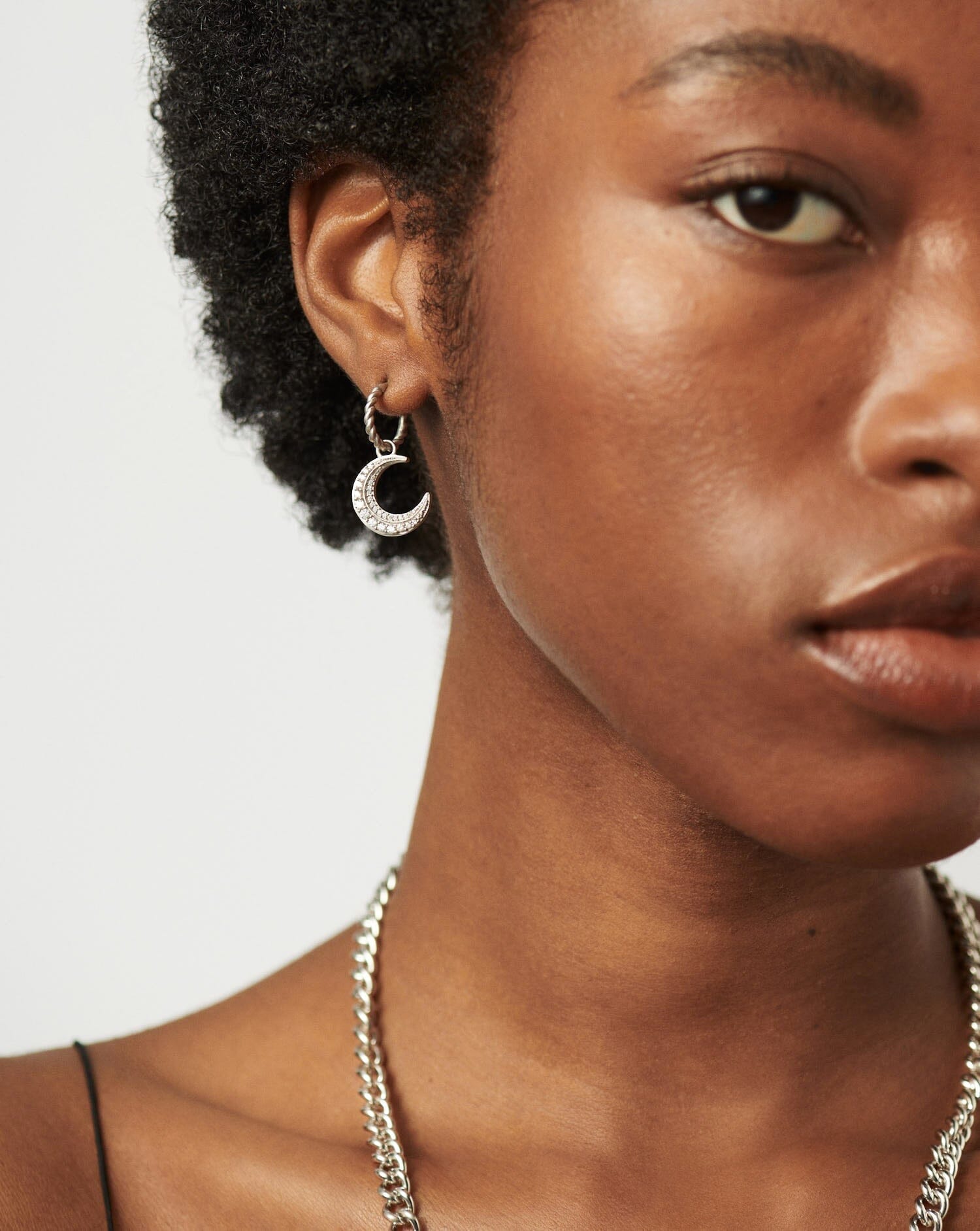 Alternative view of Harris Reed Moonlight Pearl Mismatch Hoop Earrings | Silver Plated/Pearl