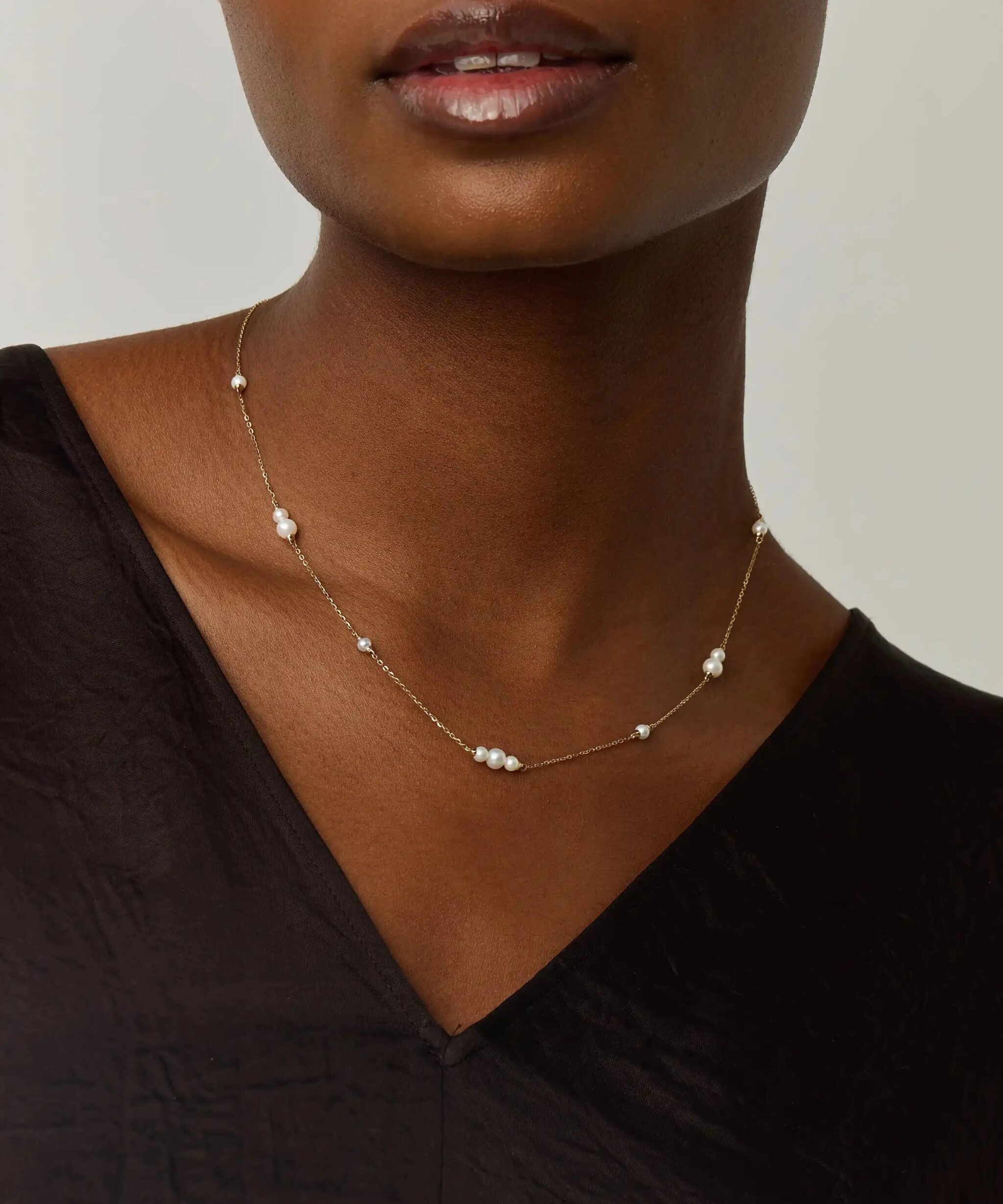 Alternative view of Solid Gold Pearl Chain Necklace | 14ct Solid Gold/Pearl